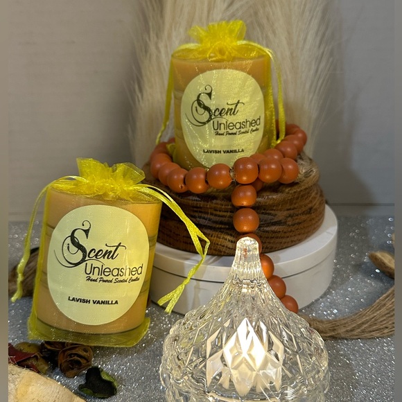 LAVISH VANILLA (MEXICAN), SCENTED UNLEASHED LLC SCENTED CANDLES - Picture 1 of 3